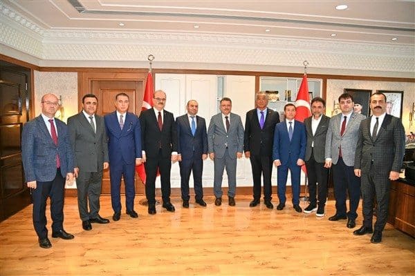 Trabzon Büyükşehir Belediye Başkanı Ahmet Metin Genç, TÜRKSOY Kıdemli Memurlar