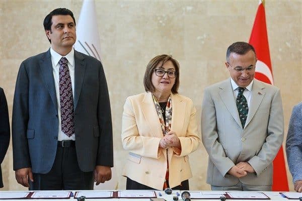 Gaziantep Büyükşehir Belediyesi ile Şehitkamil, Şahinbey, Nizip, Oğuzeli, İslahiye, Nurdağı,