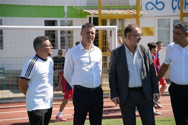 Ziyaretin ardından yerel spor kulüplerinin temsilcileriyle bir araya gelen heyet,
