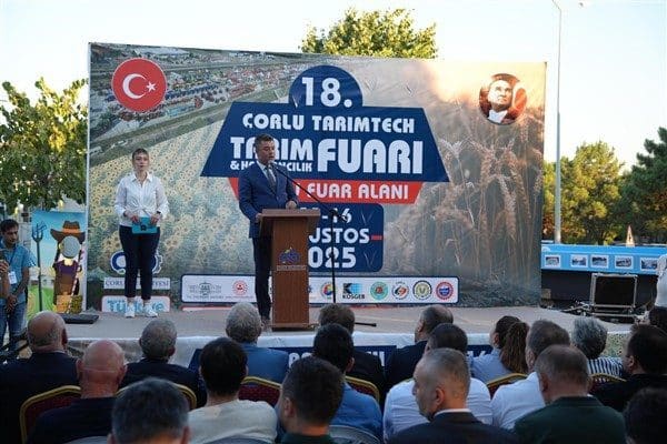 Açılış töreninde Tekirdağ Milletvekilleri İlhami Özcan Aygun, Nurten Yontar, Selcan