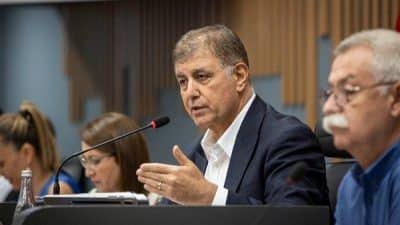 İzmir Büyükşehir Belediyesi’nin ağustos ayı olağan meclis toplantısının ikinci oturumu