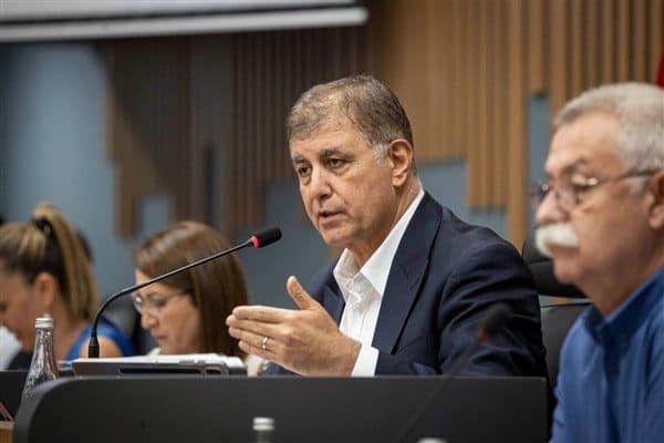 İzmir Büyükşehir Belediyesi’nin ağustos ayı olağan meclis toplantısının ikinci oturumu