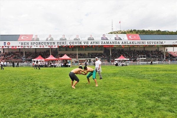 Keçiören Belediye Başkanı Mesut Özarslan’ın ev sahipliğinde düzenlenen organizasyonun yarı