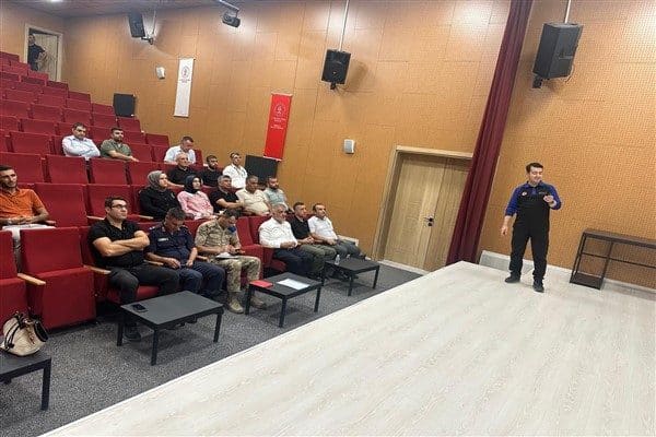25 Ağustos 2025 tarihinde Beşiri Kaymakamlığı Halk Kütüphanesi Konferans Salonu’nda