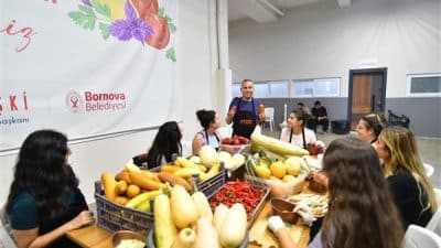 Program kapsamında öğrencilere Bornova Belediyesi Ekolojik Kent Yerel Tohum Merkezi