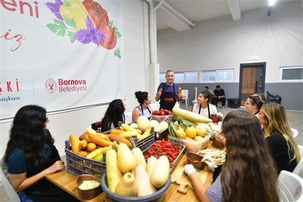 Program kapsamında öğrencilere Bornova Belediyesi Ekolojik Kent Yerel Tohum Merkezi