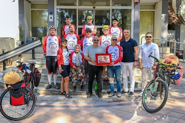 Bornova Belediyesi tarafından İzmir’in düşman işgalinden kurtuluşunun 103. yılı anısına