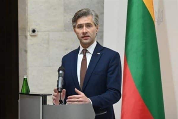 Budrys, Estonya’nın Bağımsızlığın Yeniden Kazanılması Günü’nü kutlayarak, Litvanya’nın Estonya ile