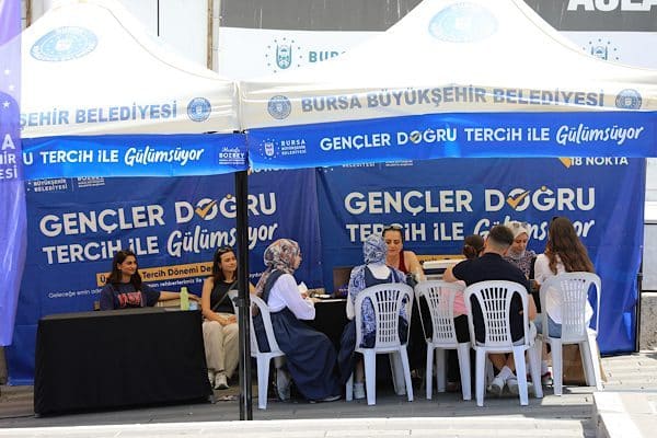 Bursa Büyükşehir Belediyesi, Yükseköğretim Kurumları Sınavı (YKS) sonuçlarının açıklanmasının ardından