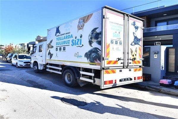 İzmir Büyükşehir Belediyesi Veteriner İşleri Dairesi Başkanlığı, sokak hayvanlarının sağlıklı