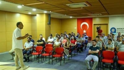 Bu kapsamda sahada görev alan Çevre Sağlığı Şube Müdürlüğü personeline