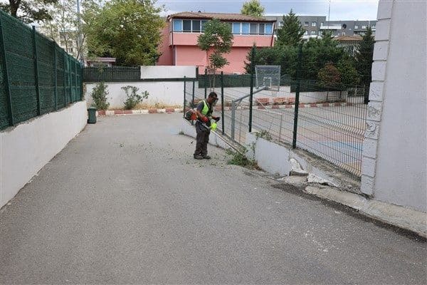 Çayırova Belediyesi, yaklaşan 2025-2026 eğitim-öğretim dönemi öncesinde çalışmalarına devam ediyor.