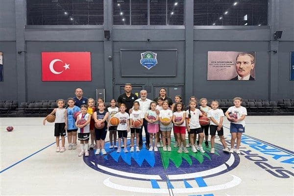Türkiye Basketbol Ligi’nde mücadelesine devam eden ve sadece Çayırova’ya değil,