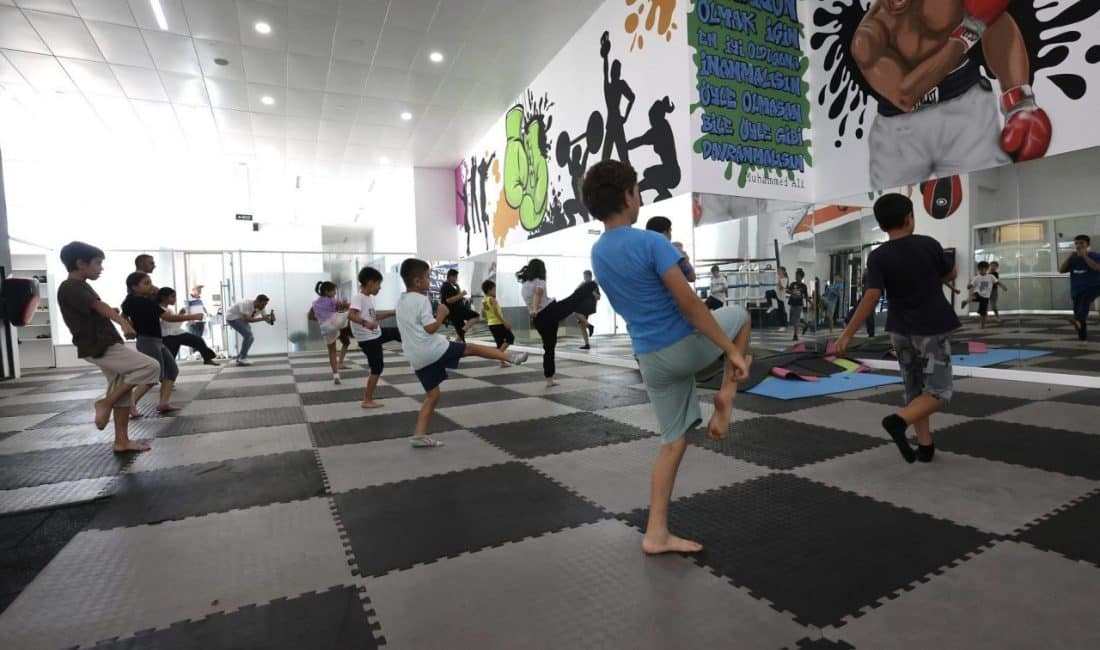 Çayırova Belediyesi Yaz Spor Okulları, ilçedeki çocukların yaz aylarını sporla