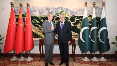Çin Dışişleri Bakanı Wang Yi, dün Pakistan’ın başkenti İslamabad’da Pakistan