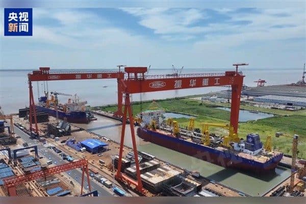 Çin tarafından bağımsız olarak geliştirilen iki ultra büyük emici hazneli