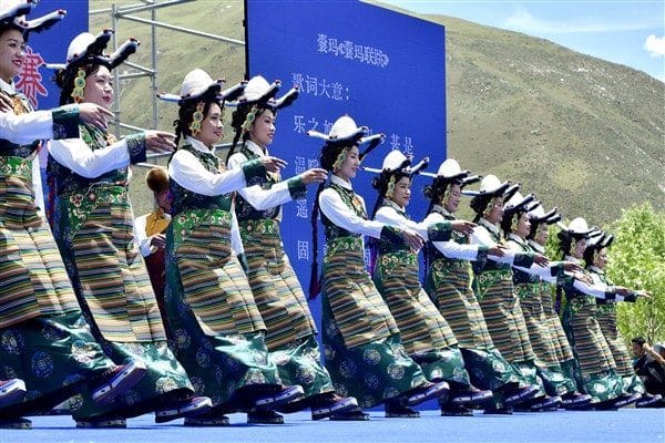 Çin’in Xizang (Tibet) Özerk Bölgesi’nde  toplumsal ve ekonomik alanlarda büyük