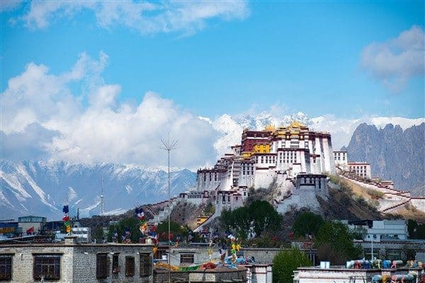 Çin’in Xizang Özerk Bölgesi’nin kuruluşunun 60. yıl dönümü kutlama etkinliği