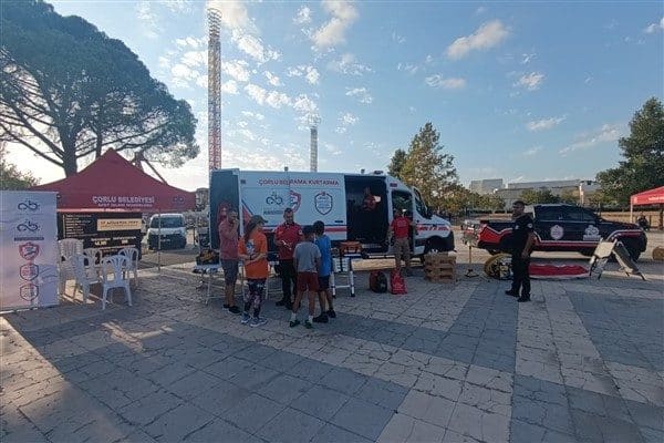 Çorlu Cumhuriyet Parkı'nda gerçekleşen etkinliğe çok sayıda vatandaşın yanı sıra