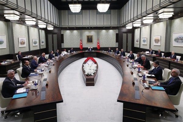 Cumhurbaşkanlığı Kabinesi, Cumhurbaşkanı Recep Tayyip Erdoğan'ın başkanlığında Cumhurbaşkanlığı Külliyesi'nde toplandı.