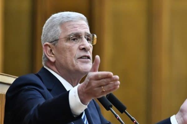İYİ Parti Genel Başkanı Dervişoğlu, konuşmasına mitinge gelen herkese teşekkür