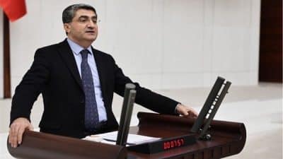 Ekmen, Nazalin Selvi, annesi Emine Selvi ve Atayurt Gazi Çok