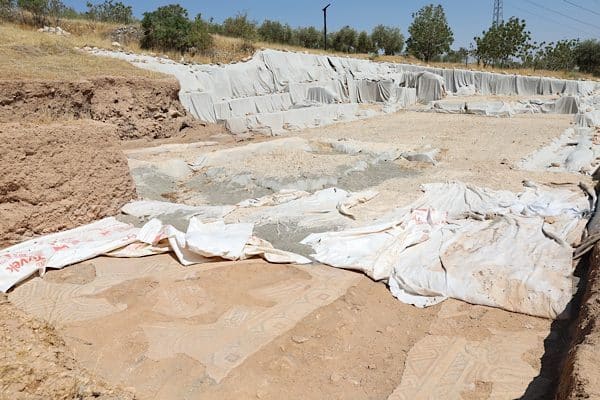 Gaziantep kent merkezinin 10 kilometre kuzeyinde yer alan ve bilinen