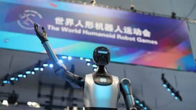 Dünyada ilk İnsansı Robot Spor Oyunları Çin'in başkenti Beijing'de törenle