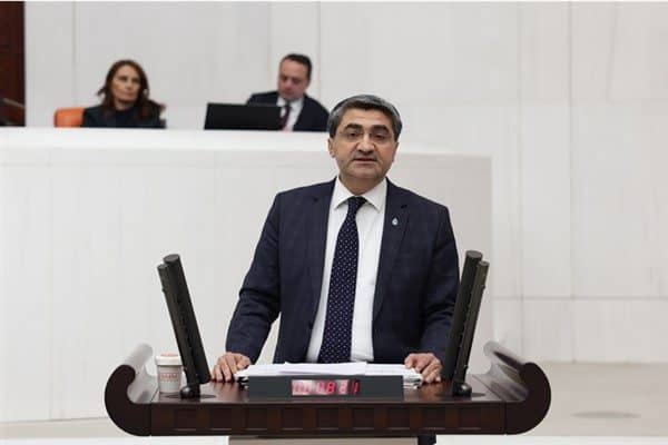 DEVA Partili Ekmen, söze başlarken Komisyon’un usul, esas ve metodolojisine