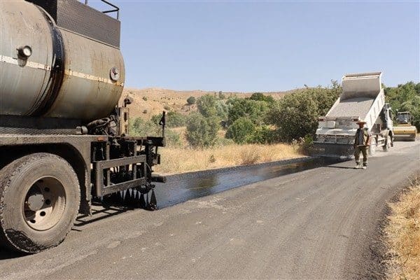 Merkez, Maden, Keban ve Baskil ilçelerinde asfalt bakım-onarım çalışmaları devam