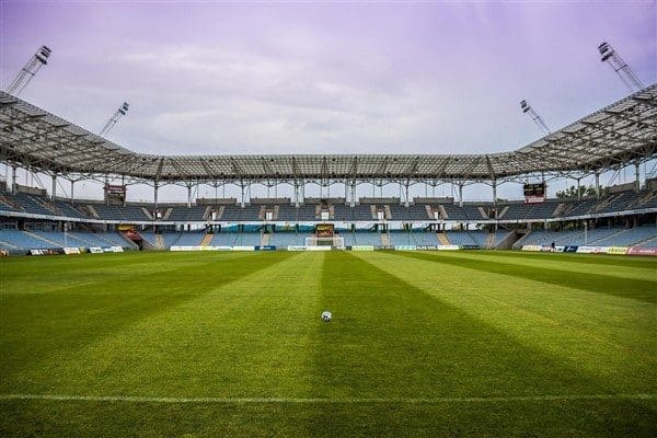 Fenerbahçe, UEFA Şampiyonlar Ligi play-off turu ilk maçında Portekiz'in Benfica