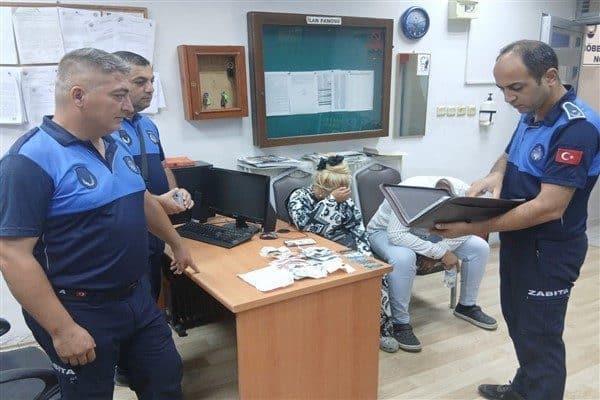 Şahısların, “Yakınımız yoğun bakımda” diyerek vatandaşlardan para topladığı tespit edildi.