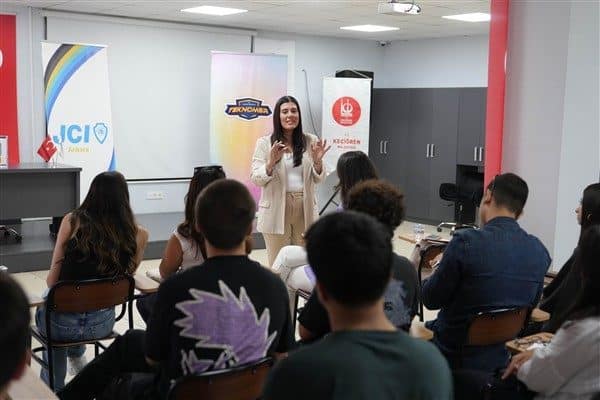 Keçiören’de yaşayan gençlerin yalnızca teknoloji tüketicisi değil, aynı zamanda toplumsal