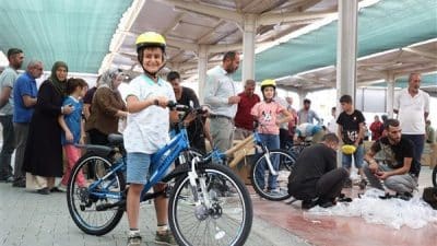 Konya Büyükşehir Belediyesi’nin İl Müftülüğüyle birlikte şehir genelinde düzenlediği “Güle