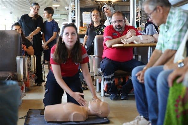 İstanbul Büyükşehir Belediyesi (İBB) İtfaiye Dairesi Başkanlığı’na bağlı Acil Sağlık