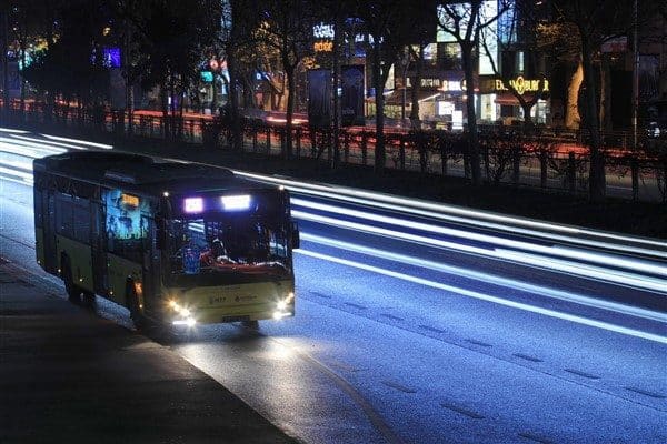 İstanbul Büyükşehir Belediyesi’nin (İBB) kuruluşu İETT, gece 00:00’dan sabah 05:00’e