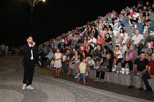 Isparta Belediyesi, sıcak yaz akşamlarını keyifli hale getirmek amacıyla etkinliklerini