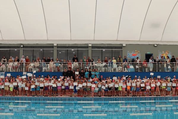 İzmit Belediyesi Spor İşleri Müdürlüğü tarafından yürütülen “Yüzme Bilmeyen Kalmasın”