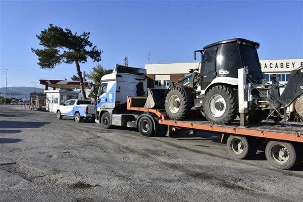 Karacabey Belediyesi, Çanakkale’de meydana gelen orman yangınına müdahale çalışmalarına destek