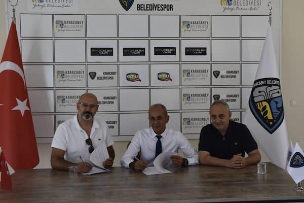 Karacabey Belediyespor, yeni sezonda forma göğüs sponsoru olarak Yücelen Yapı