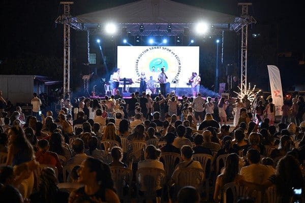 Mersin Büyükşehir Belediyesi ve sponsorların destekleriyle, Karaduvar Mahallesi’nde muhtarlık alanında