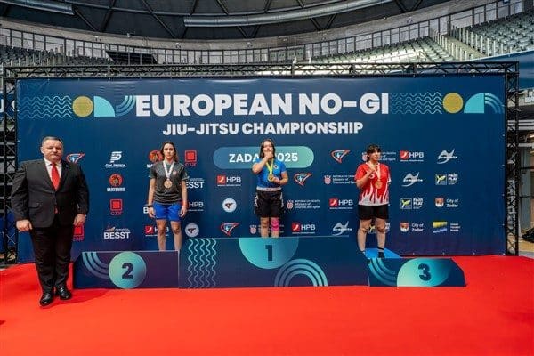Karaman Emiray Spor Kulübü’nün sporcusu Ayşegül Ay, Ju Jitsu branşında