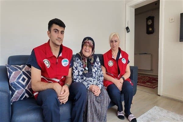Yaşlı Destek Sistemi ve Mustafa Kumlu Ulu Çınarlar Yaşlı Yaşam