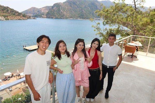 Geçtiğimiz temmuz ayında Marmaris Belediye Başkanı Acar Ünlü’yü ziyaret eden