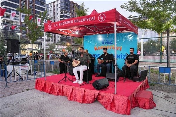 Türk Halk Müziği Sanatçıları Cankat Erdoğan, Ersin Perçin ve Yiğit