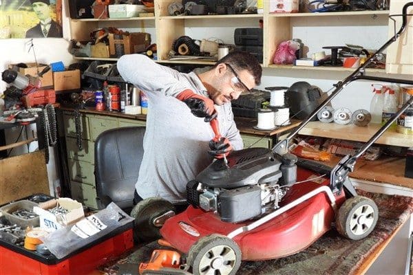 Park ve Bahçeler Müdürlüğü bünyesinde, Yapım ve Onarım Atölyesi çatısı