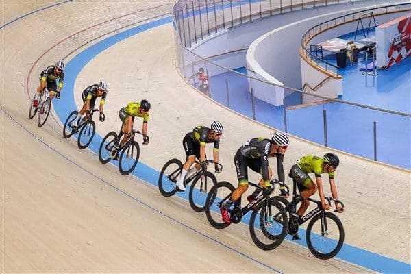 Konya Büyükşehir Belediyespor Bisiklet Takımı sporcuları; 8 altın, 5 gümüş
