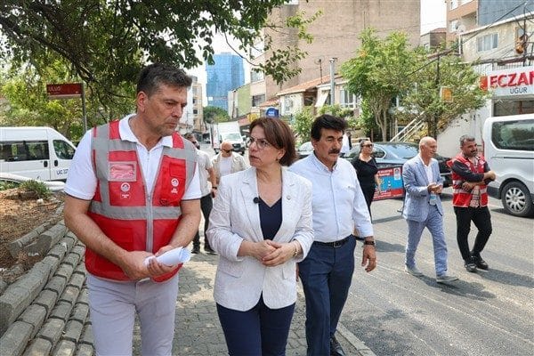 Maltepe Belediyesi, asfaltlama çalışmalarına devam ediyor. İlçe genelindeki 18 mahallede