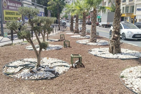 Manisa Büyükşehir Belediyesi Kent Estetiği Dairesi Başkanlığı ekipleri , il