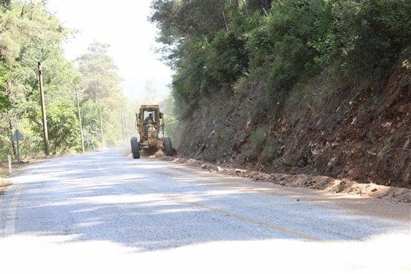 Marmaris Belediyesi Fen İşleri Müdürlüğü, ilçe genelinde sürdürdüğü altyapı ve